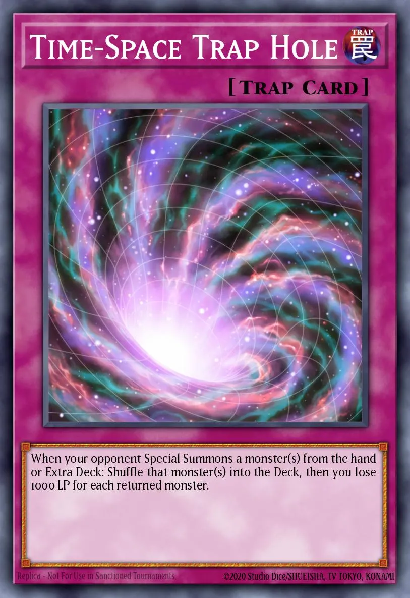 Time-Space Trap Hole · Duelist Alliance: Deluxe Edition 2055403/7